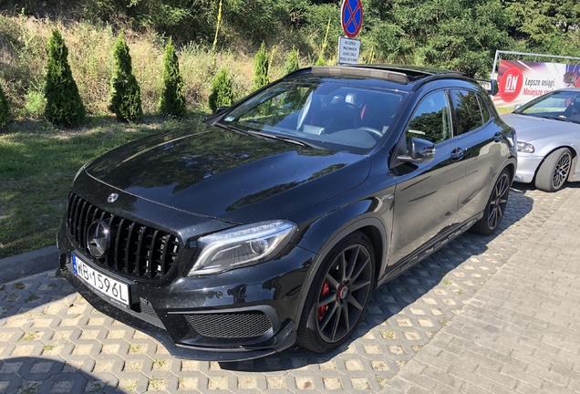 Mercedes-Benz GLA 45 AMG X156