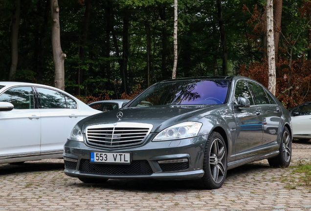 Mercedes-Benz S 63 AMG W221 2011