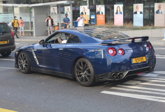 Nissan GT-R 2015