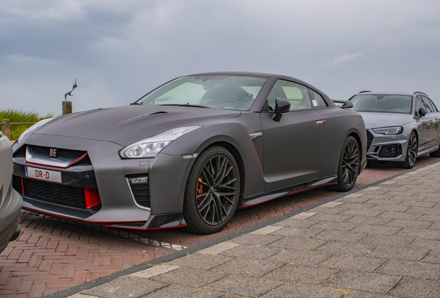 Nissan GT-R 2017