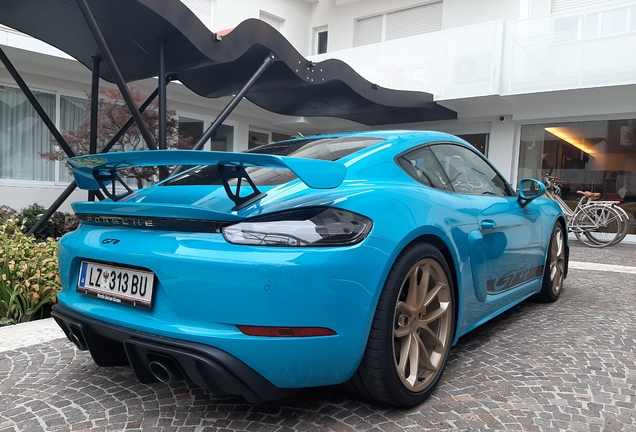 Porsche 718 Cayman GT4