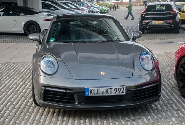 Porsche 992 Carrera 4S