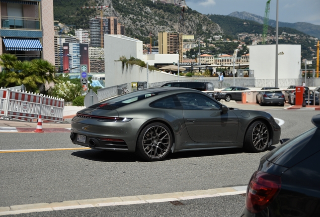 Porsche 992 Carrera 4S