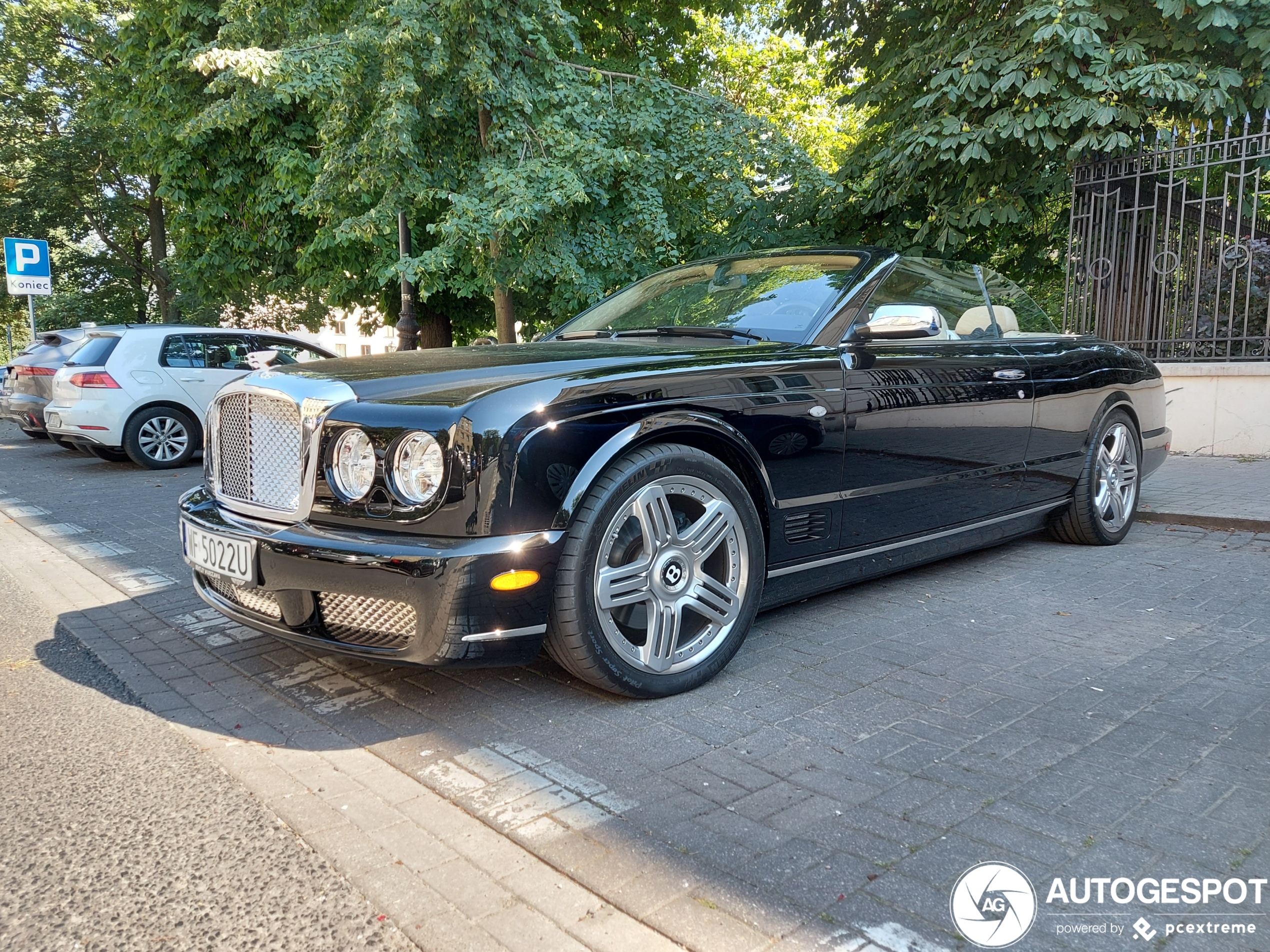 Bentley Azure T