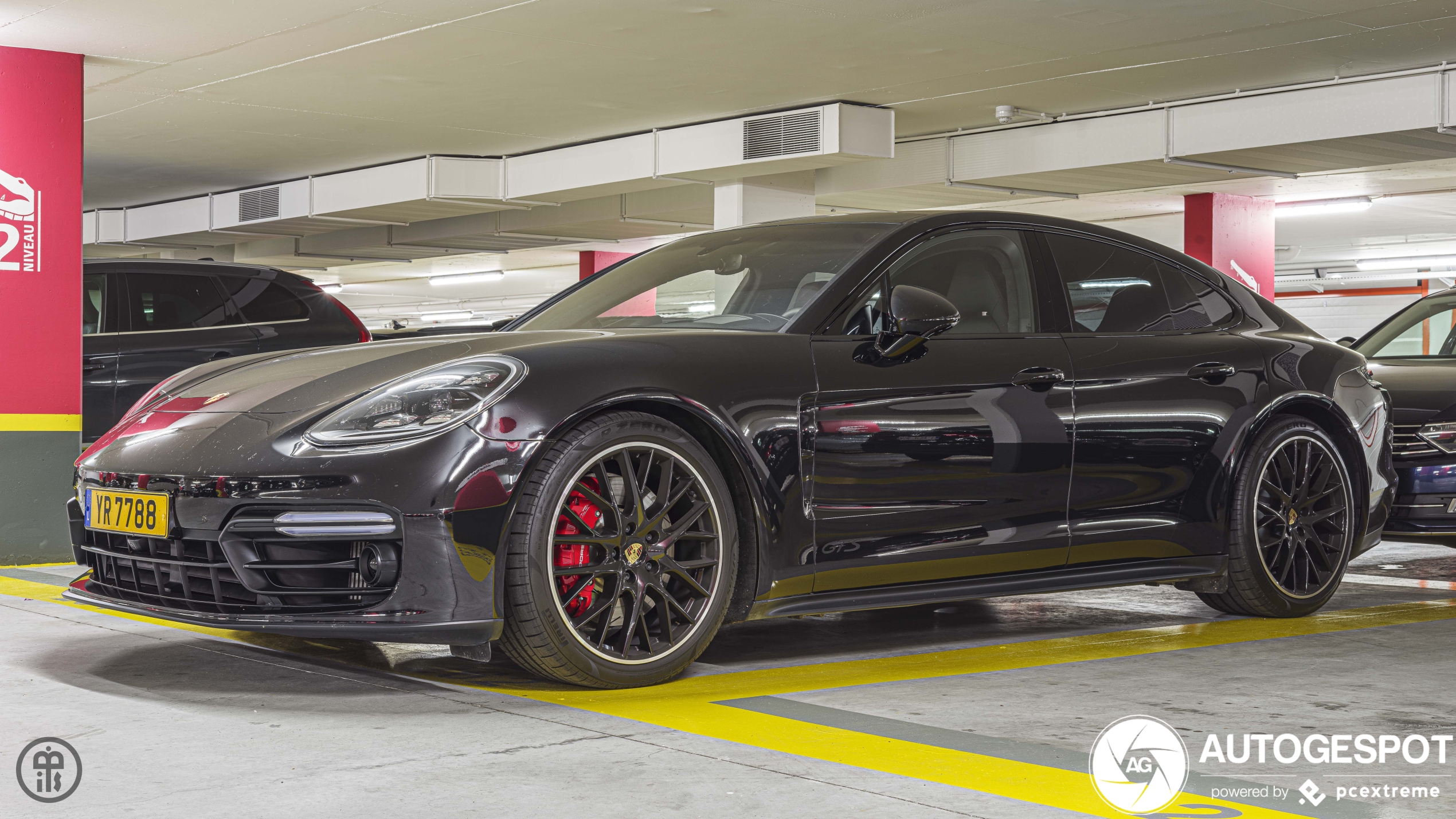 Porsche 971 Panamera GTS MkI