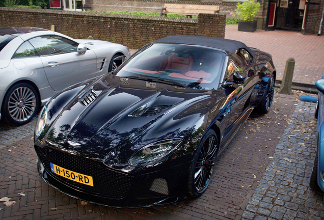 Aston Martin DBS Superleggera Volante