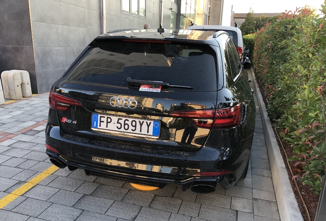 Audi RS4 Avant B9