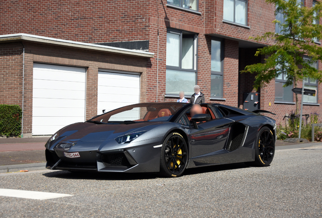 Lamborghini Aventador LP700-4 Roadster