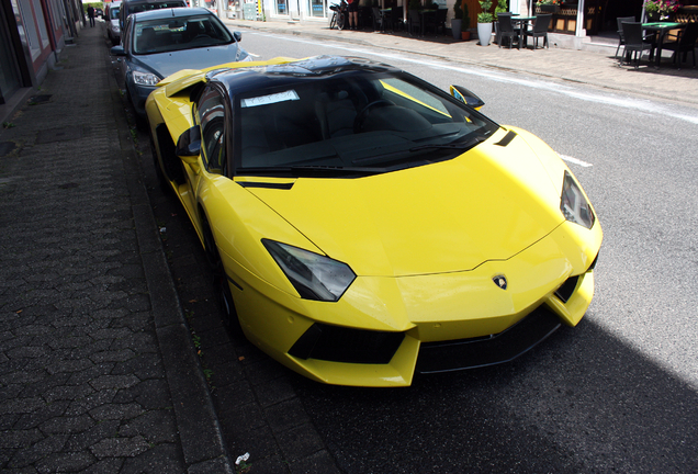 Lamborghini Aventador LP700-4 Roadster