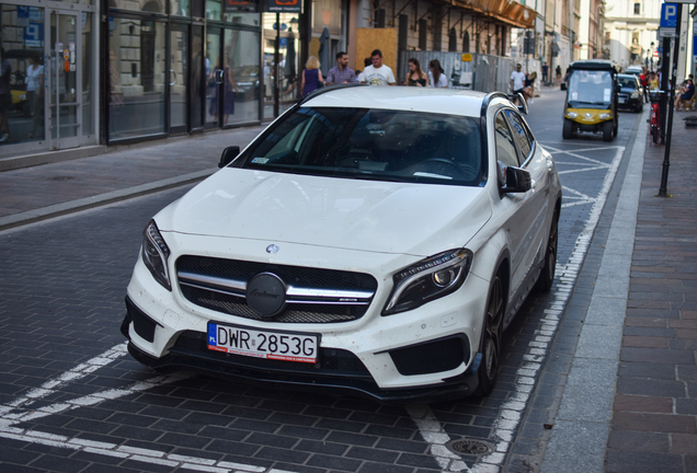 Mercedes-Benz GLA 45 AMG X156