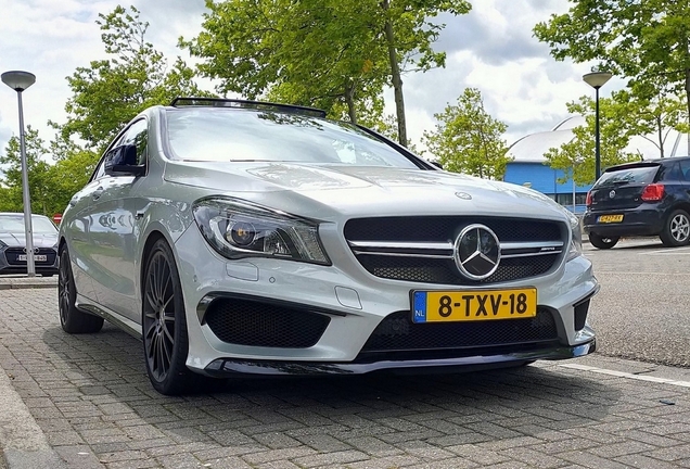 Mercedes-Benz CLA 45 AMG C117