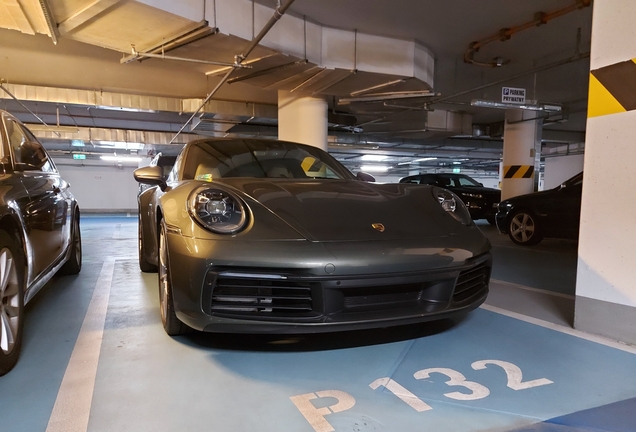 Porsche 992 Carrera 4S