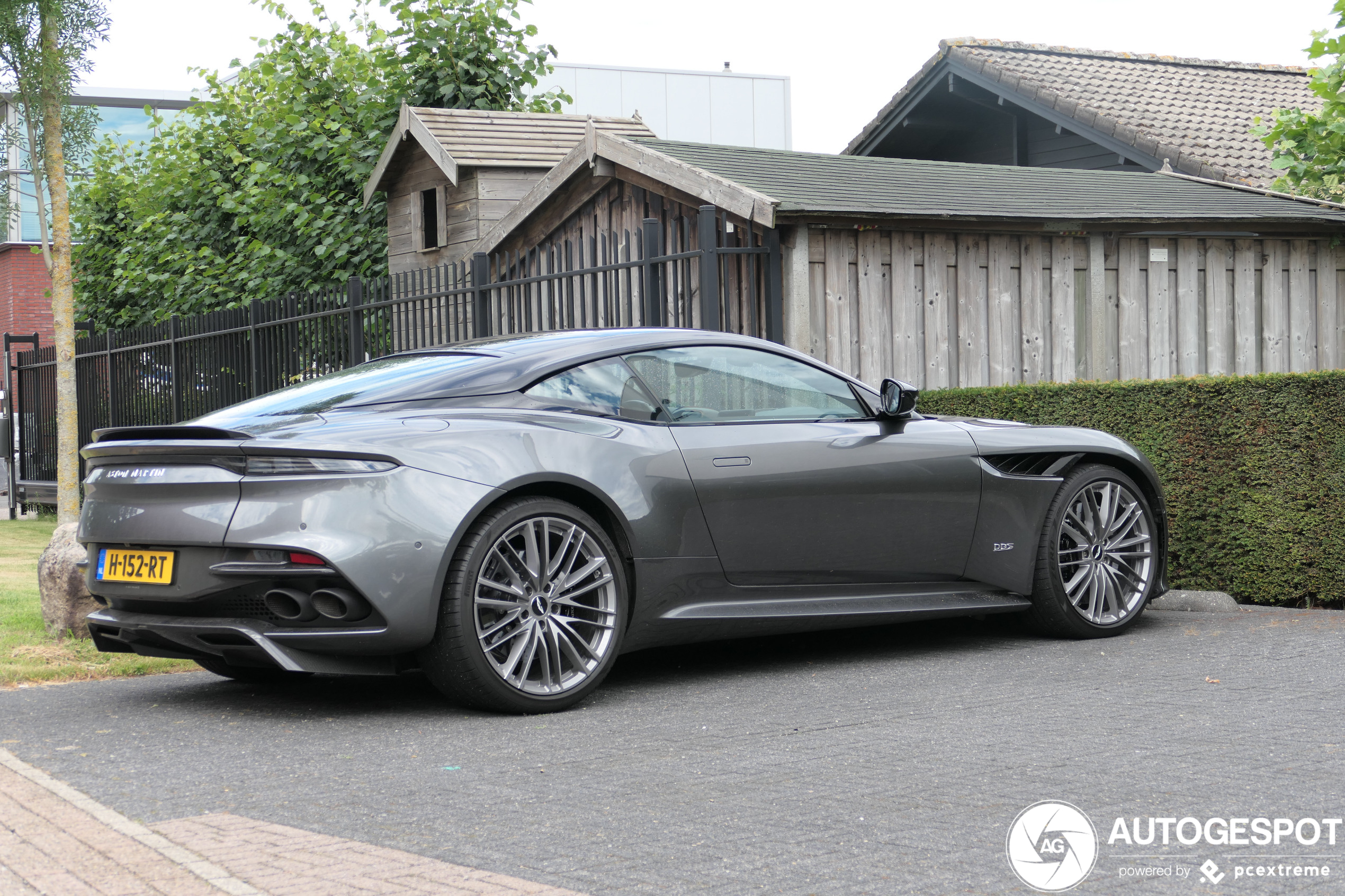 Aston Martin DBS Superleggera