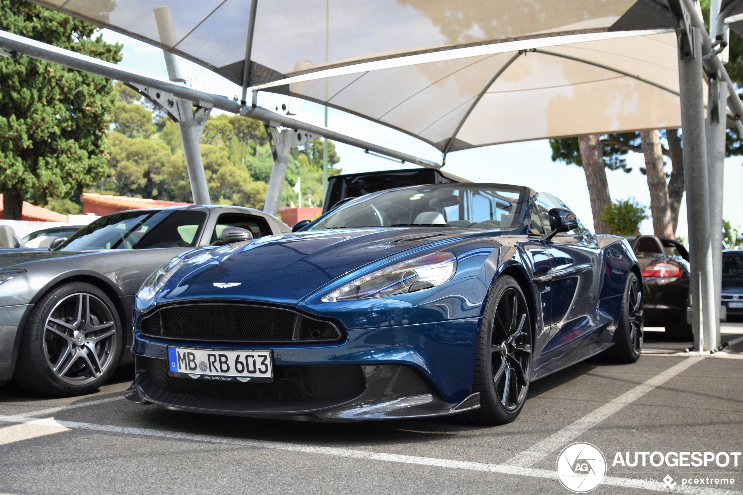 Aston Martin Vanquish S Volante 2017