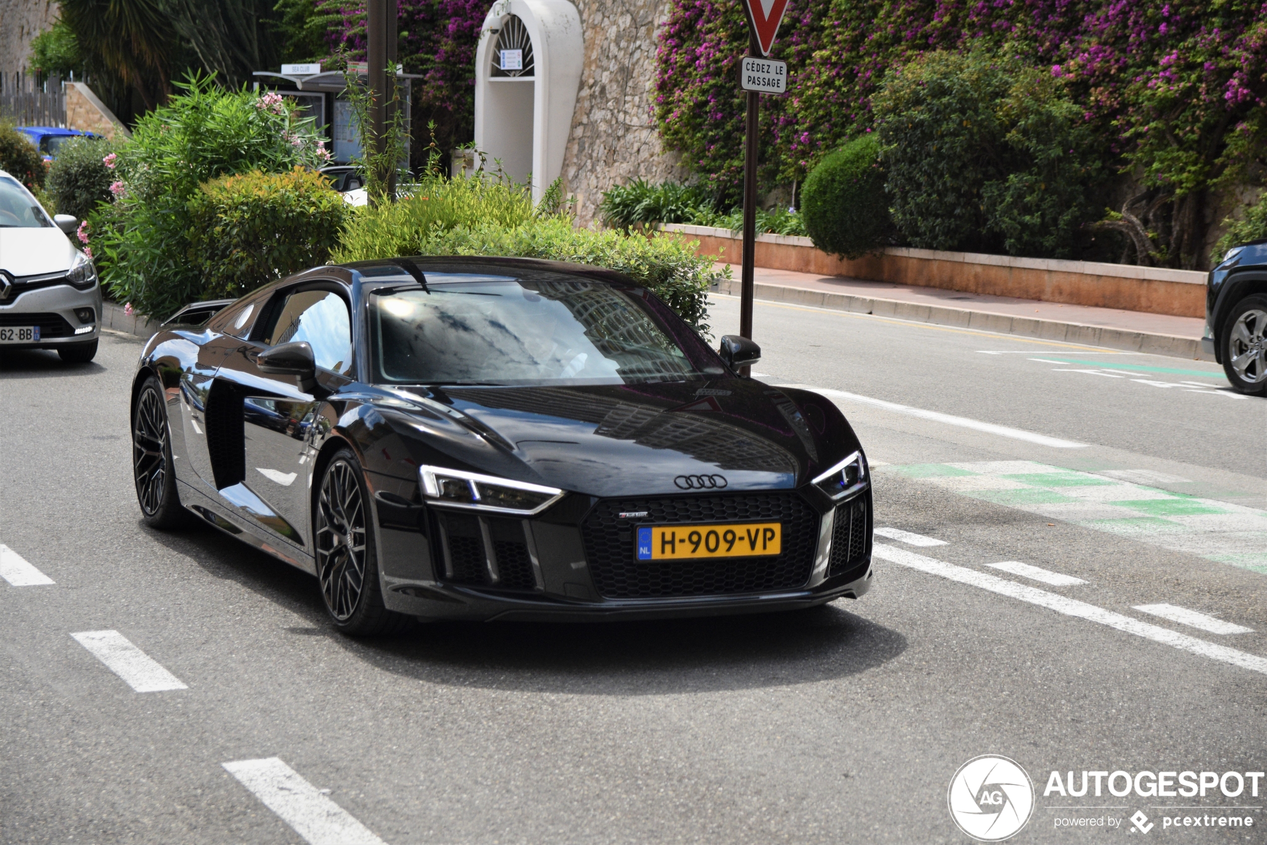 Audi R8 V10 Plus 2015