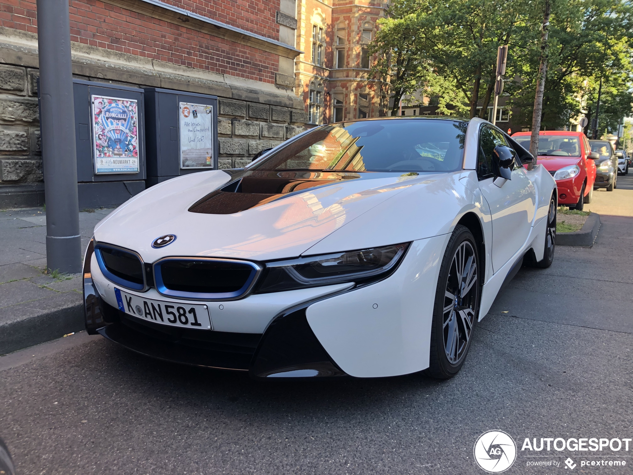 BMW i8