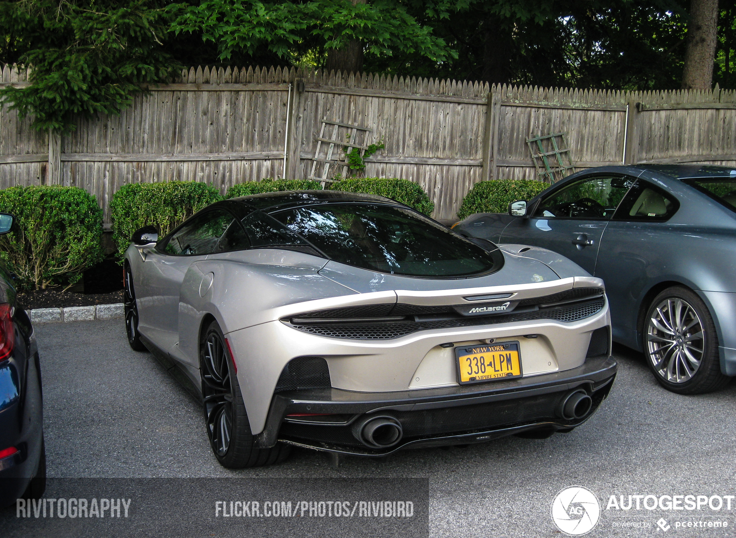 McLaren GT