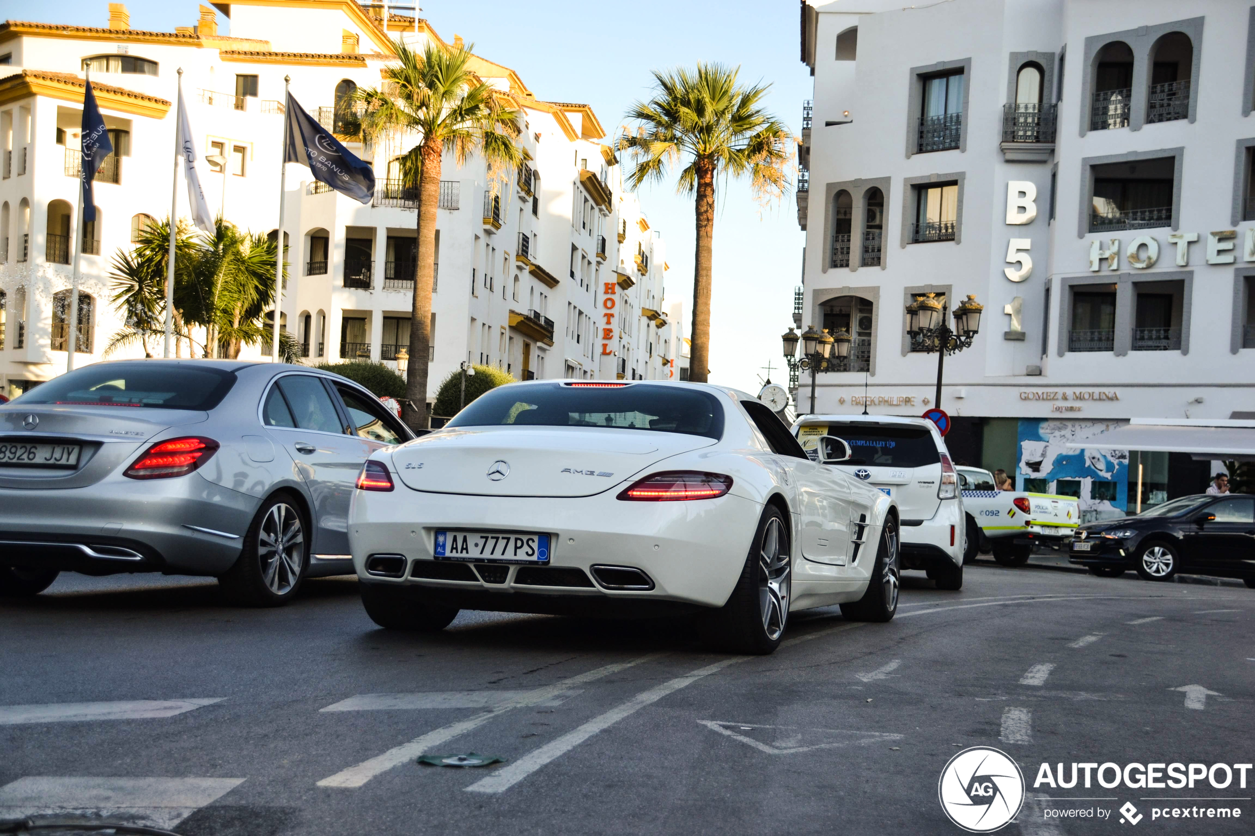 Mercedes-Benz SLS AMG