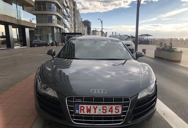 Audi R8 V10