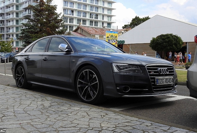 Audi S8 D4