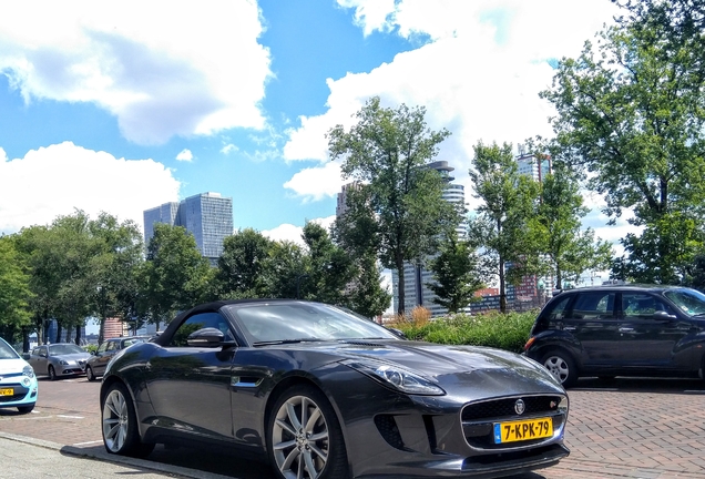 Jaguar F-TYPE S Convertible