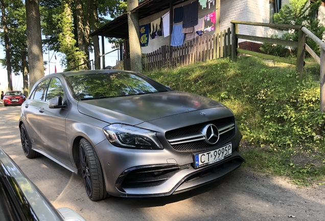 Mercedes-AMG A 45 W176 2015