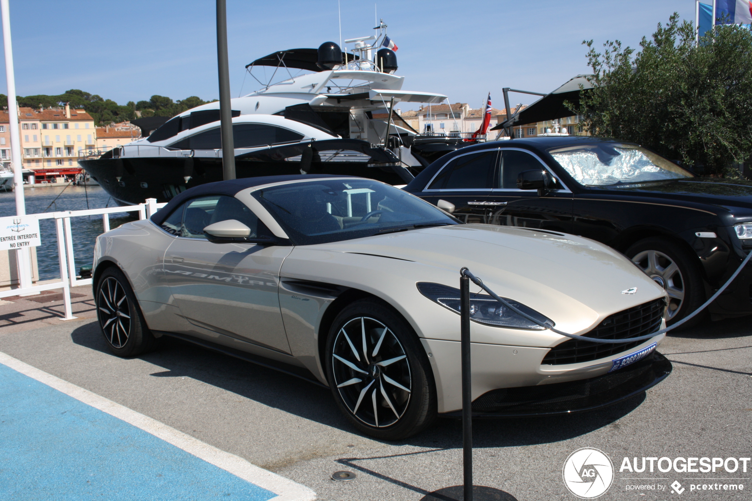 Aston Martin DB11 V8 Volante