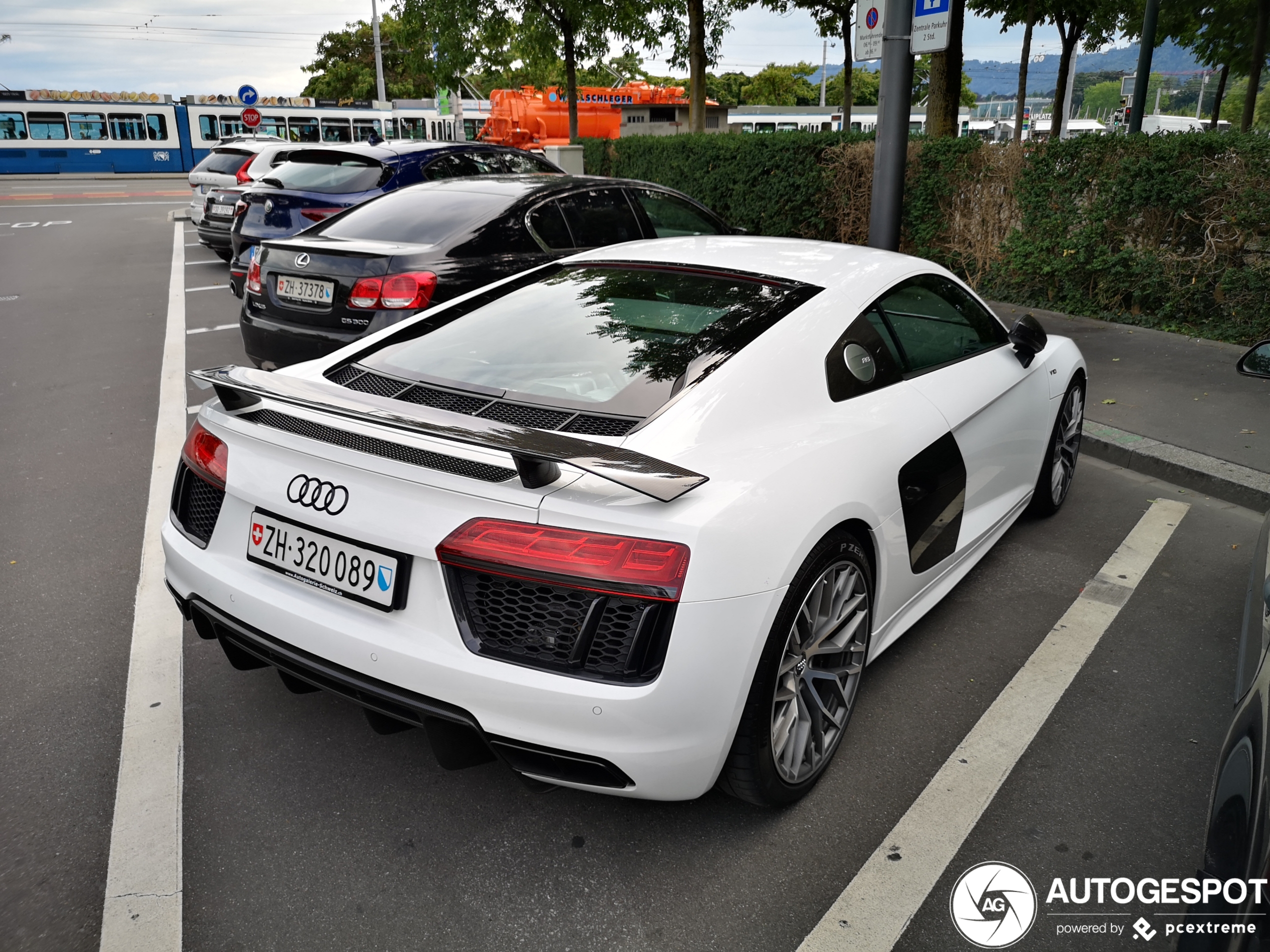 Audi R8 V10 Plus 2015