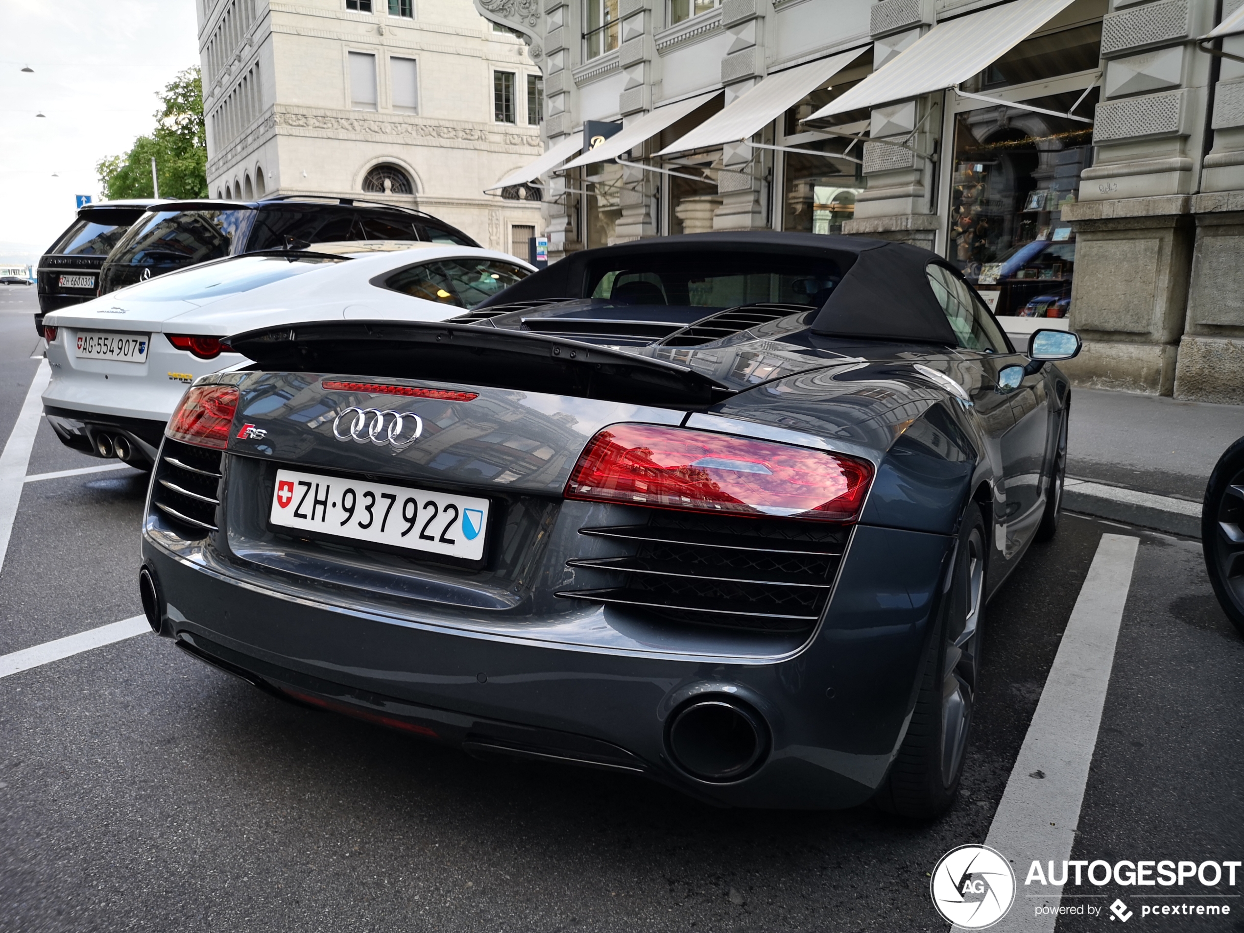 Audi R8 V8 Spyder 2013