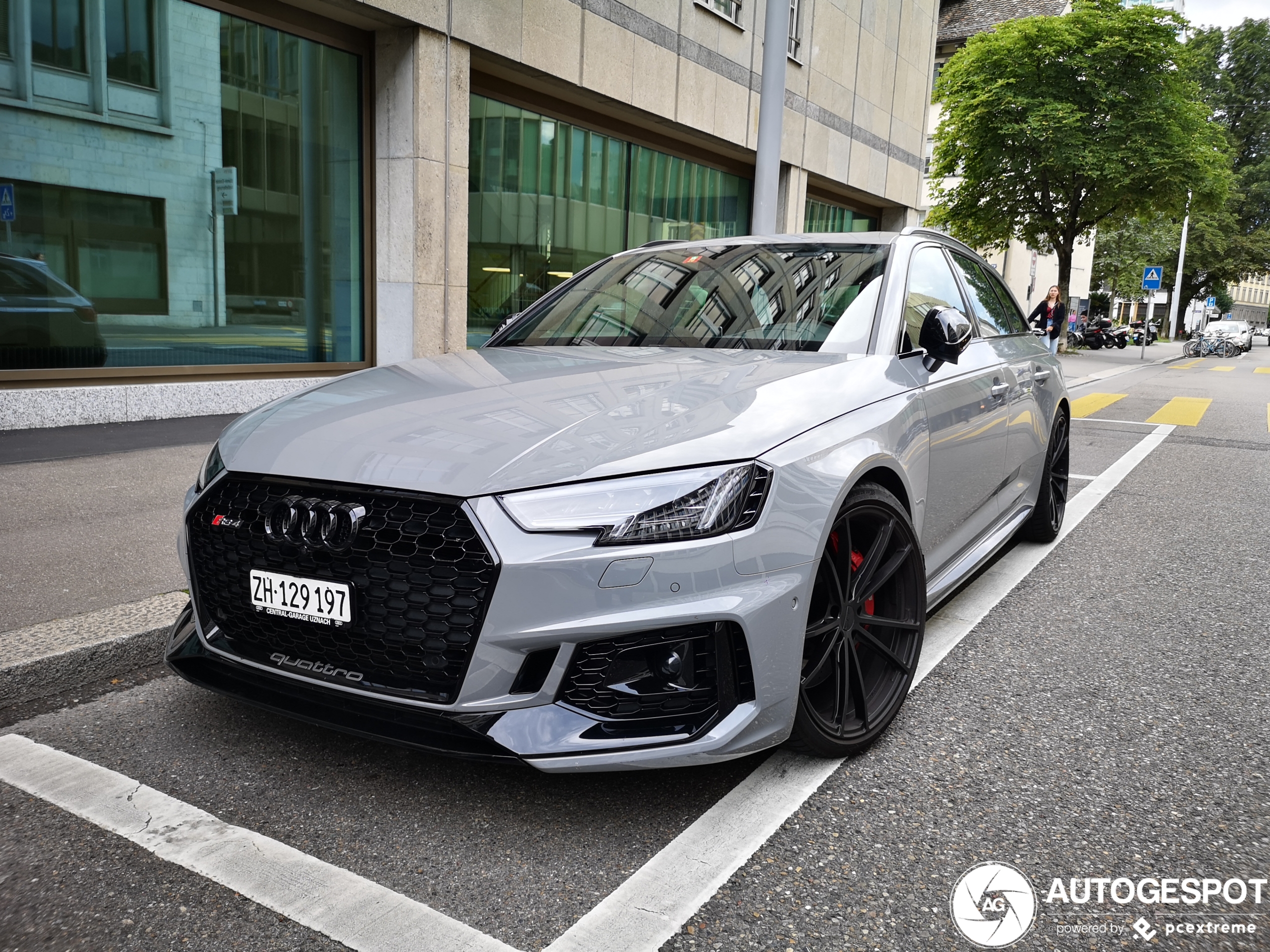 Audi RS4 Avant B9