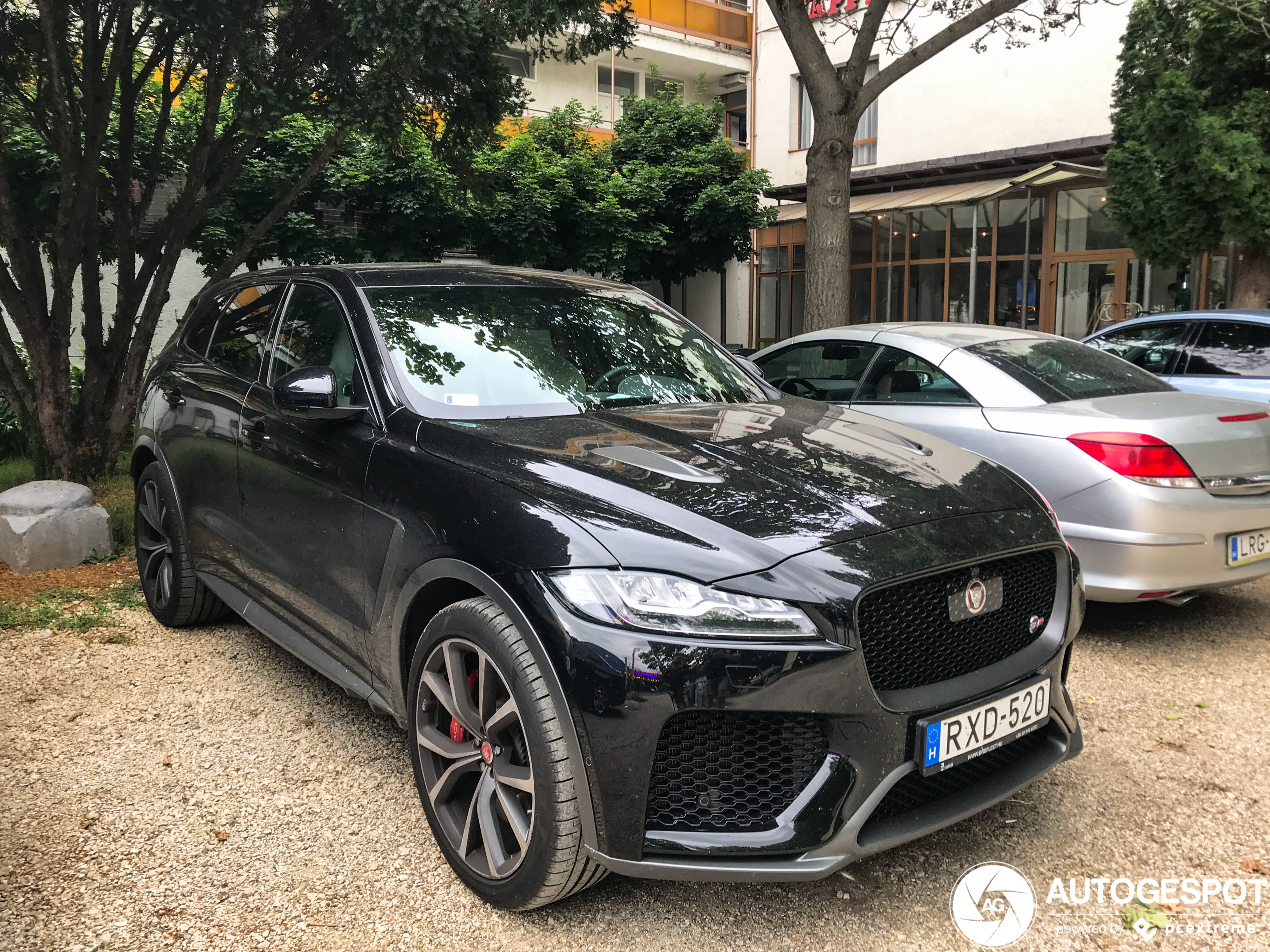 Jaguar F-PACE SVR