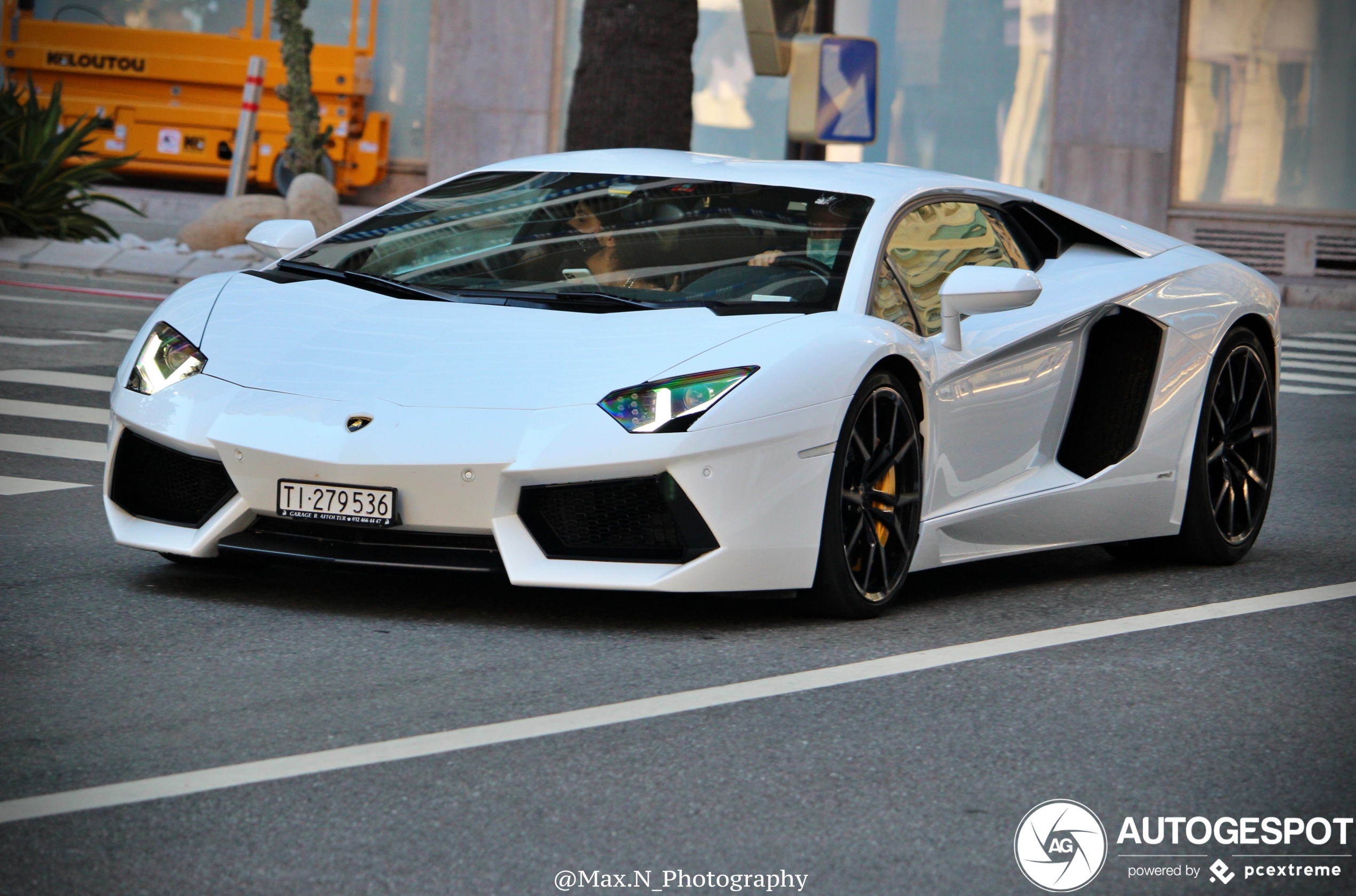 Lamborghini Aventador LP700-4