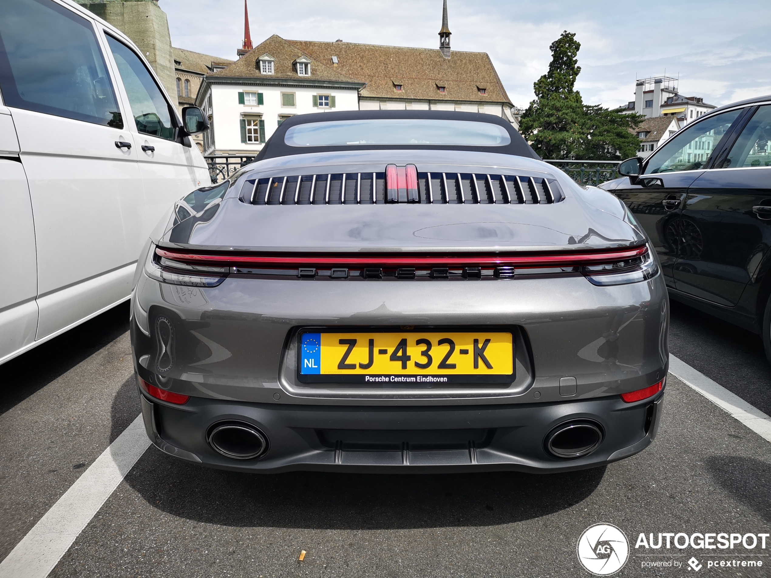 Porsche 992 Carrera 4S Cabriolet