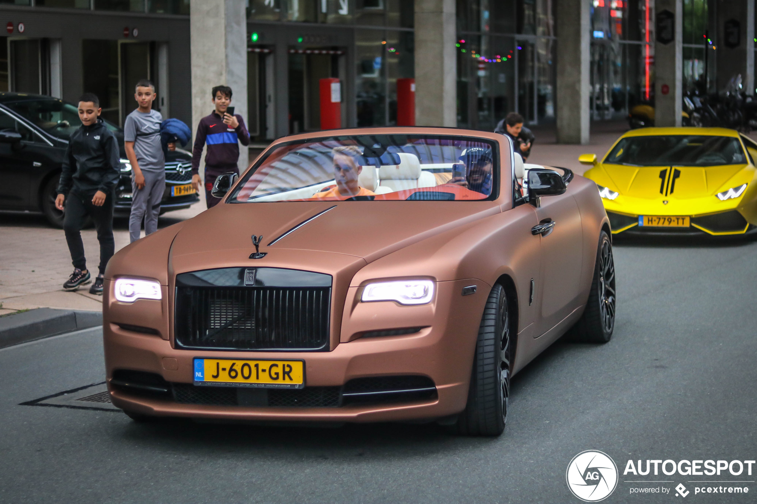 Mobicep is koning te rijk in Rolls-Royce Dawn