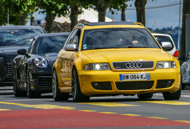 Audi RS4 Avant B5