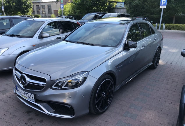 Mercedes-Benz E 63 AMG S W212