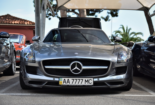 Mercedes-Benz SLS AMG