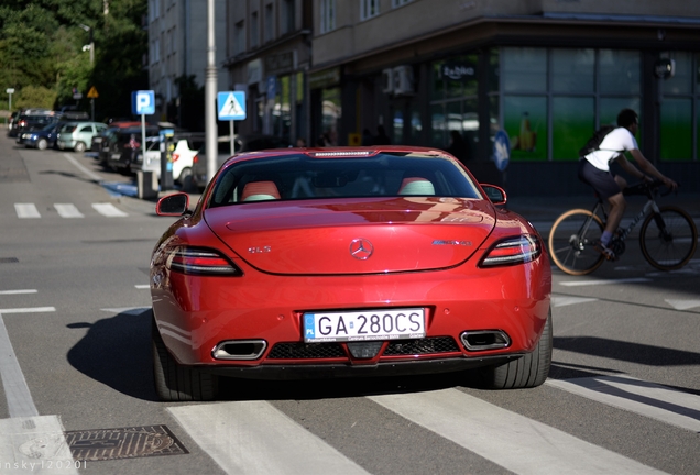 Mercedes-Benz SLS AMG