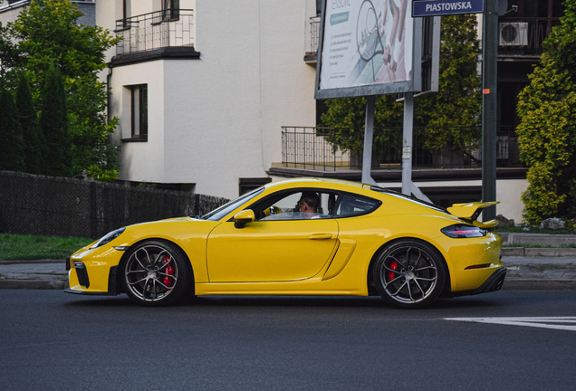 Porsche 718 Cayman GT4