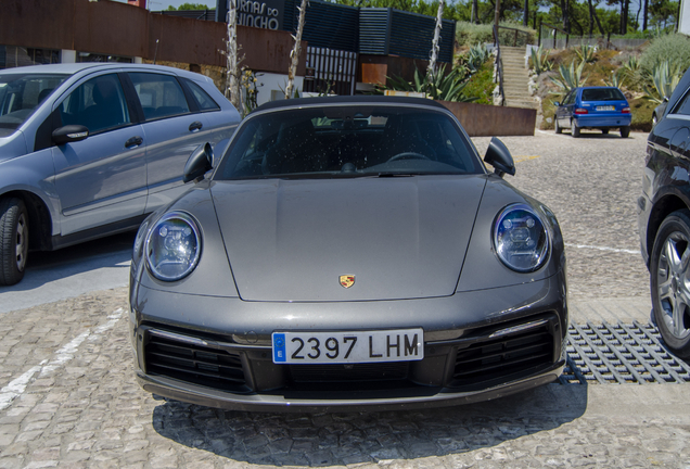 Porsche 992 Carrera 4S Cabriolet