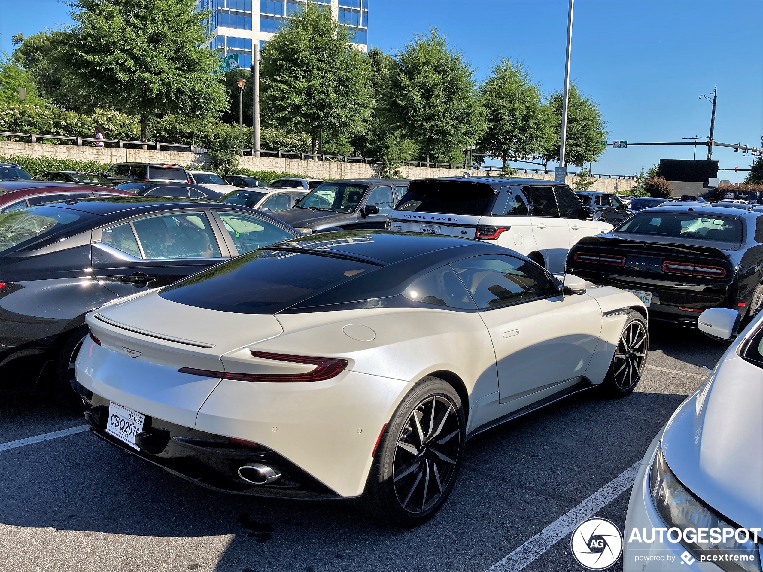 Aston Martin DB11