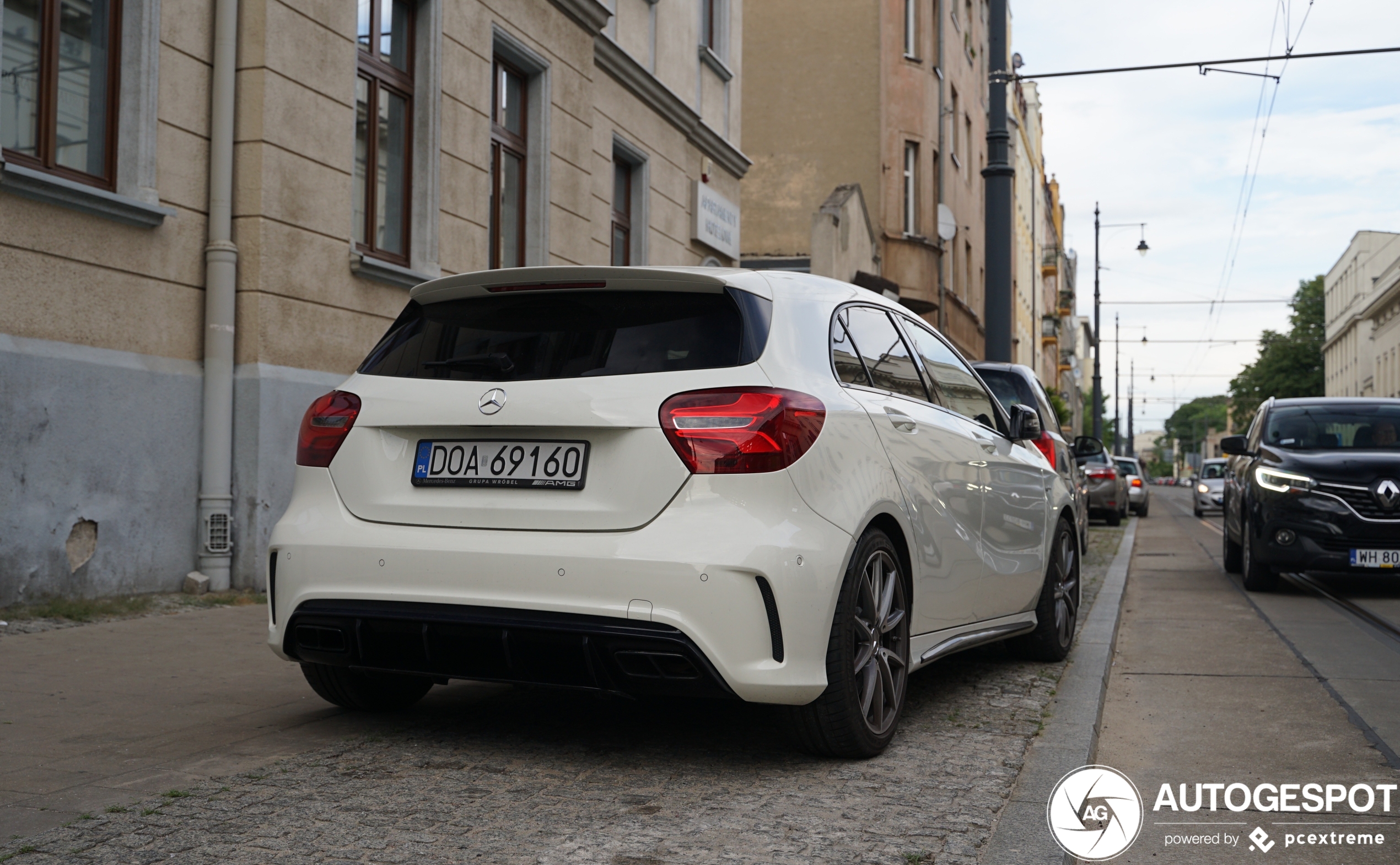 Mercedes-AMG A 45 W176 2015