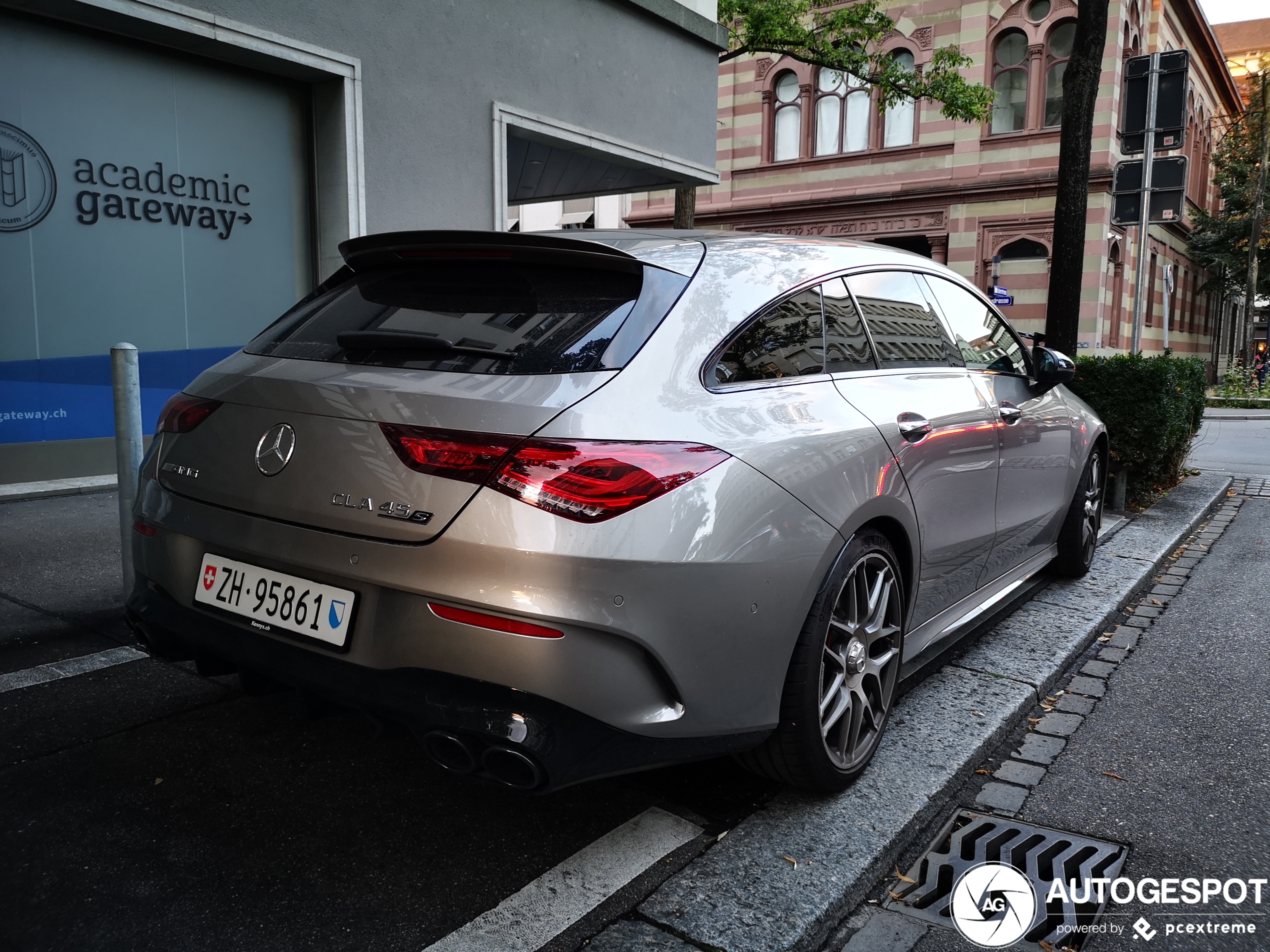 Mercedes-AMG CLA 45 S Shooting Brake X118