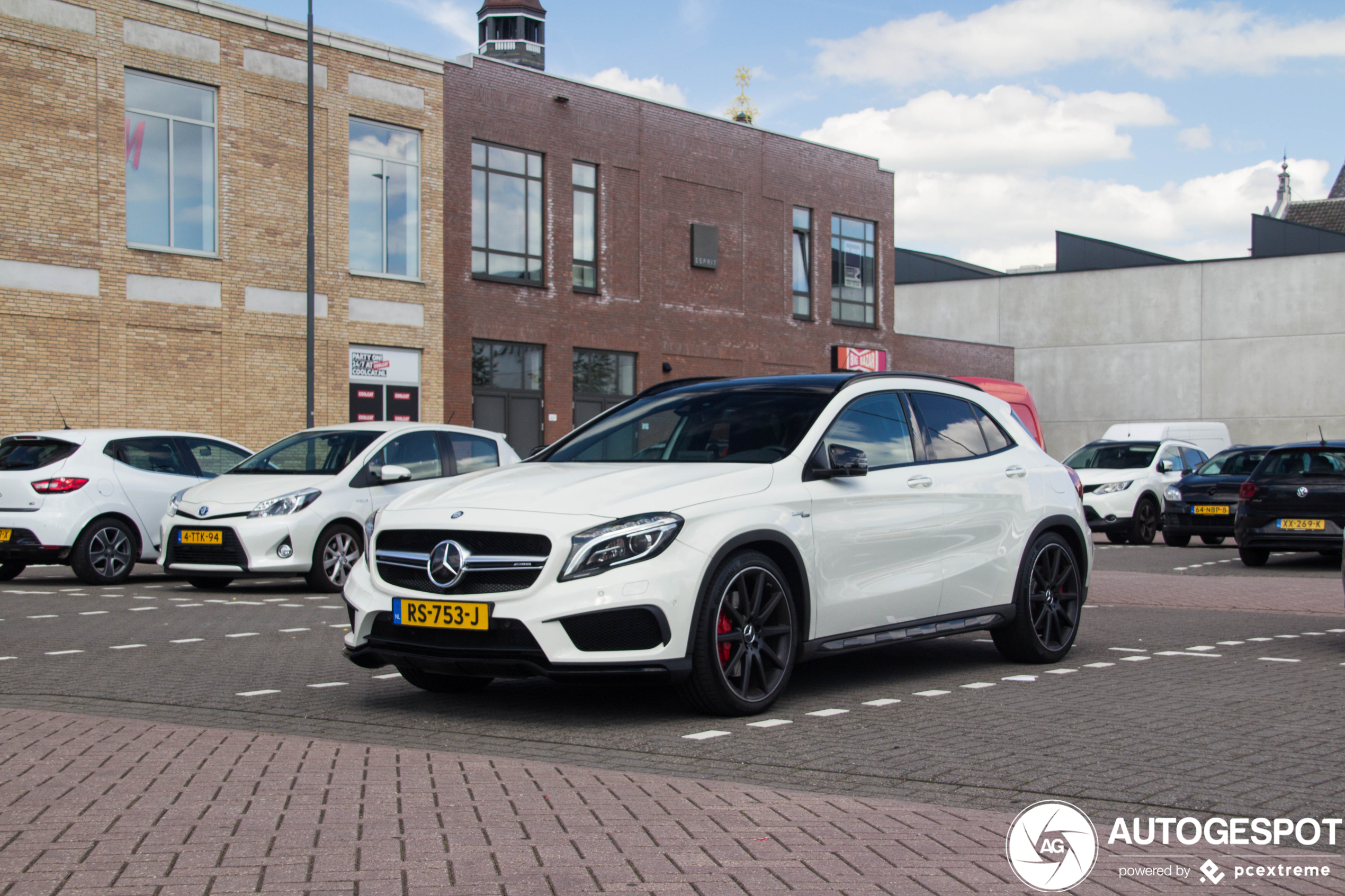 Mercedes-AMG GLA 45 X156