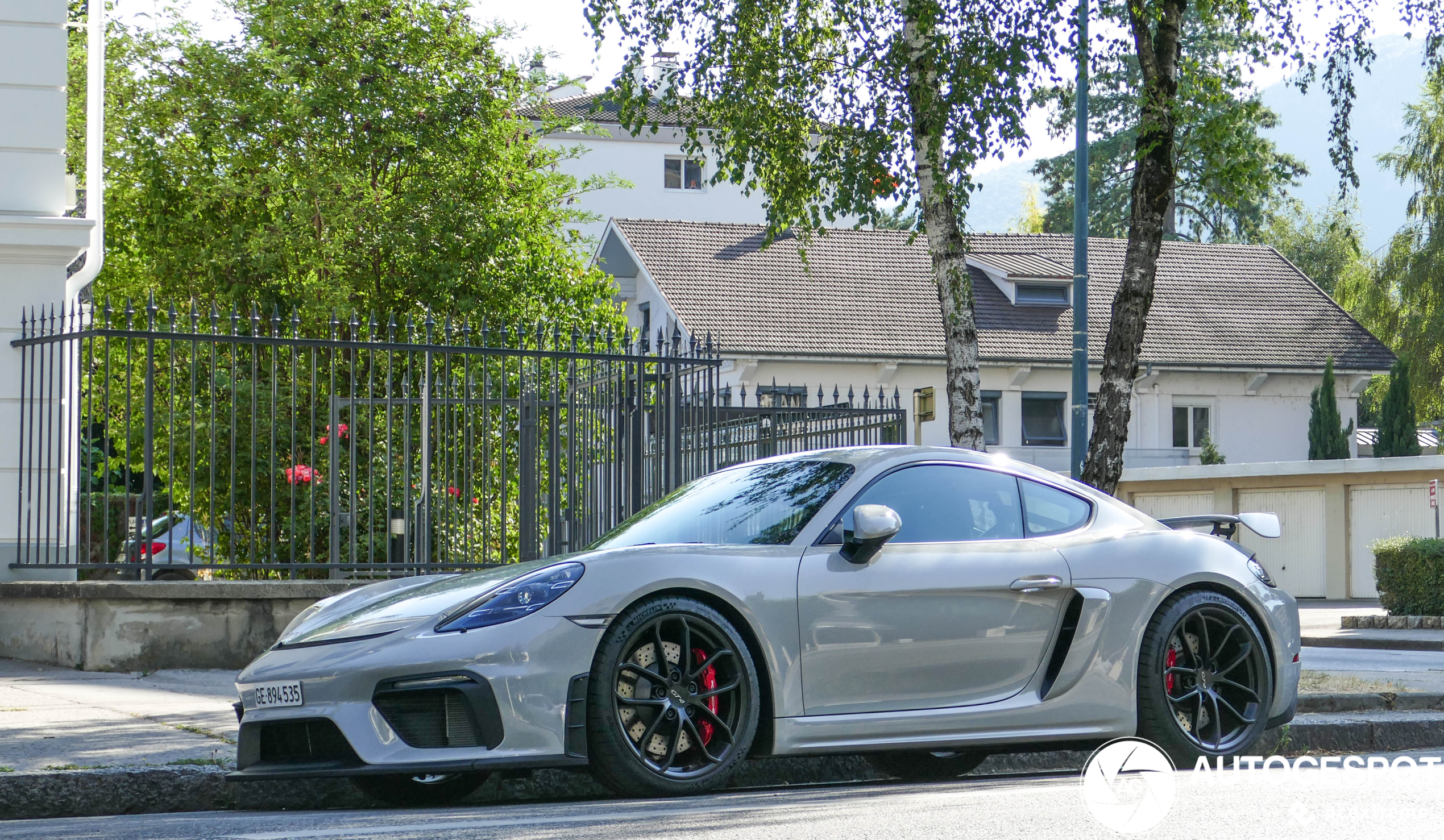 Porsche 718 Cayman GT4