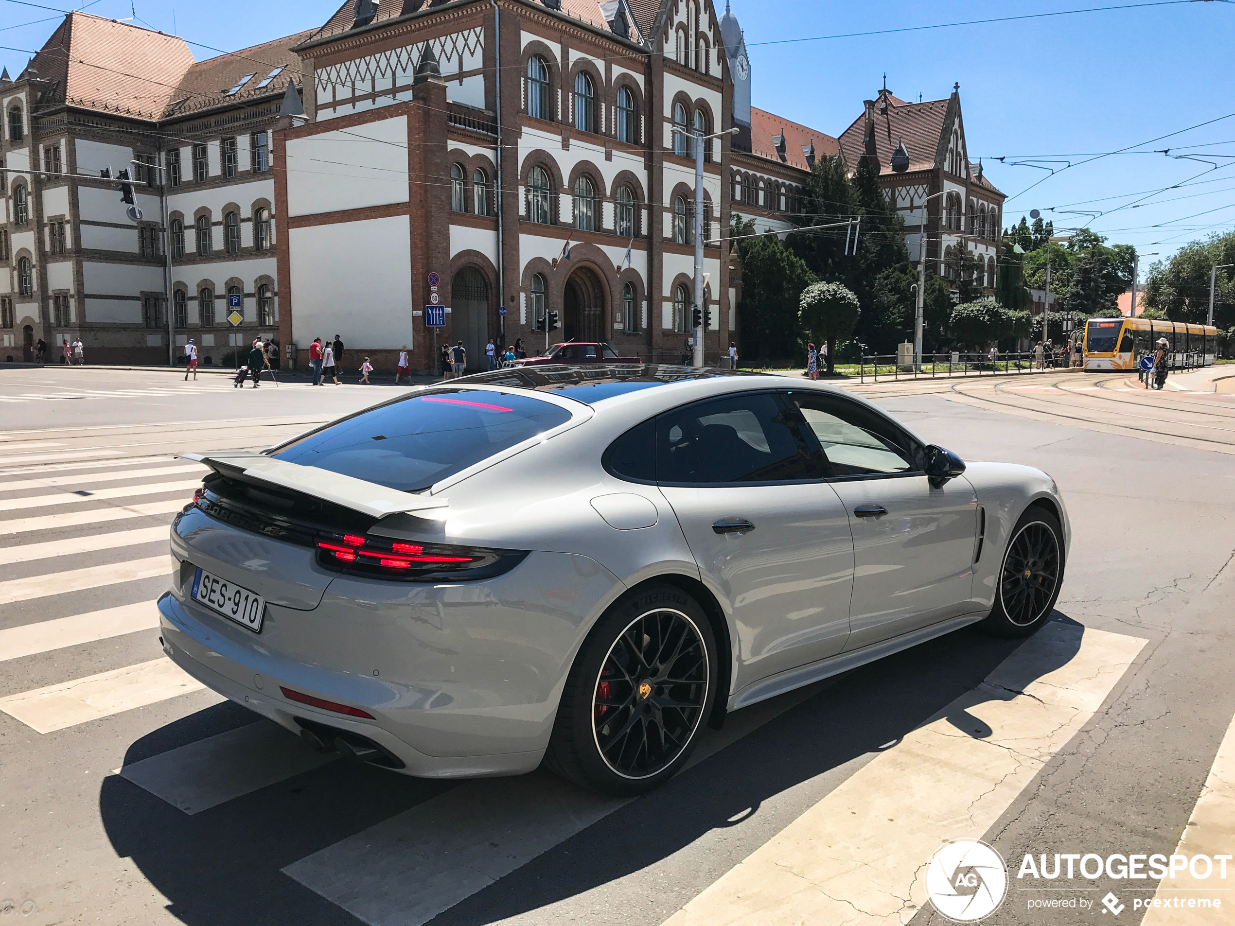 Porsche 971 Panamera GTS MkI