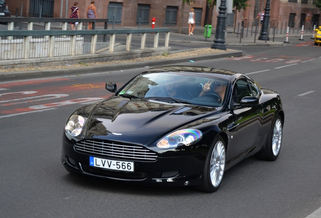 Aston Martin DB9