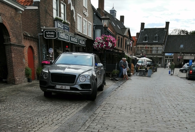 Bentley Bentayga V8