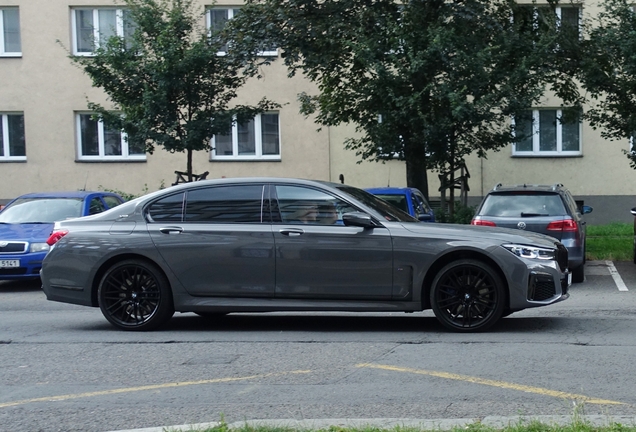 BMW M760Li xDrive 2019