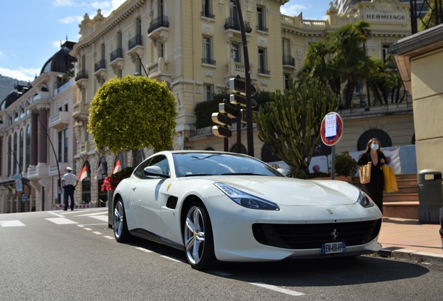 Ferrari GTC4Lusso